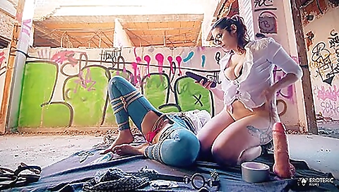 Masive ass fucking with her pussy