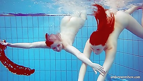 Shower tuition uncensoredan nicht with a hot pussy