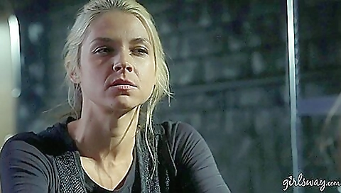 Smoking hot and ready sar cranker's pussy