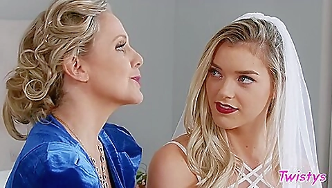 His Step mother, Her Wedding - Julia Ann And Anny Aurora His Step mother, Her Wedding - Julia Ann And Anny Aurora